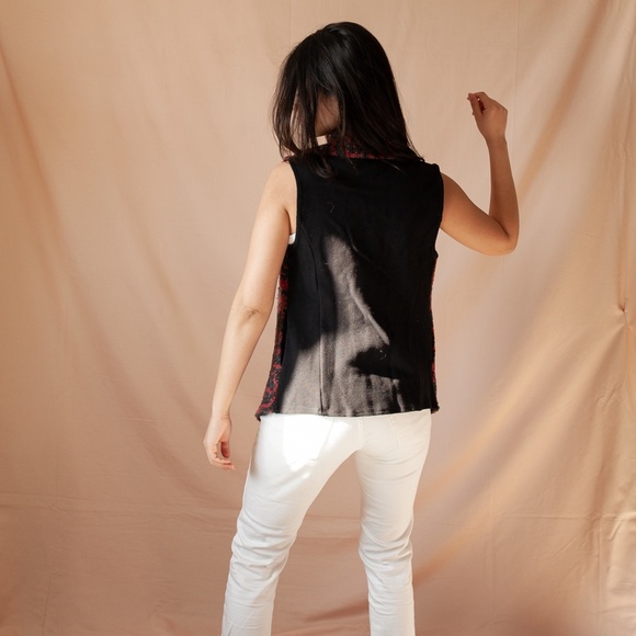 Cozy vest - Picture 2 of 2